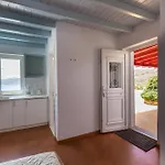 Cosy Three Bedroom In Agios Sostis בית נופש *