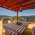בית נופש Cosy Three Bedroom In Agios Sostis *