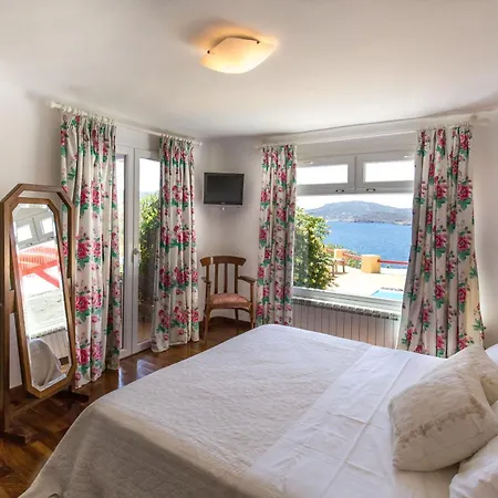 Cosy Three Bedroom In Agios Sostis Dom wakacyjny Agios Sostis (Mykonos)