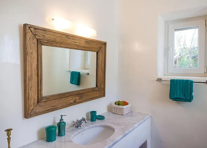 Cosy Three Bedroom In Agios Sostis * Agios Sostis (Mykonos)