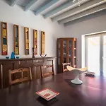 Дом отдыха Cosy Three Bedroom In Agios Sostis Agios Sostis (Mykonos)