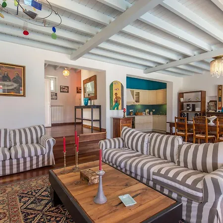 Cosy Three Bedroom In Agios Sostis *