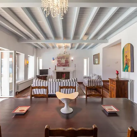 Cosy Three Bedroom In Agios Sostis Holiday home