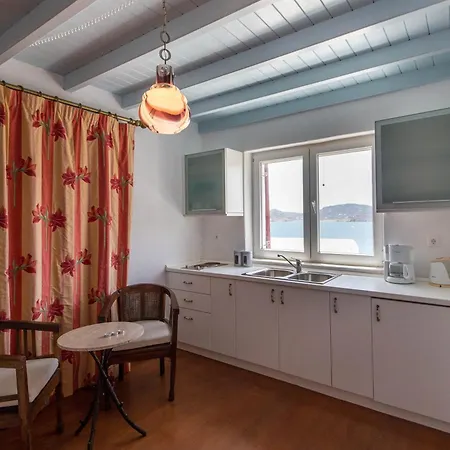 Cosy Three Bedroom In Agios Sostis Mykonos Town
